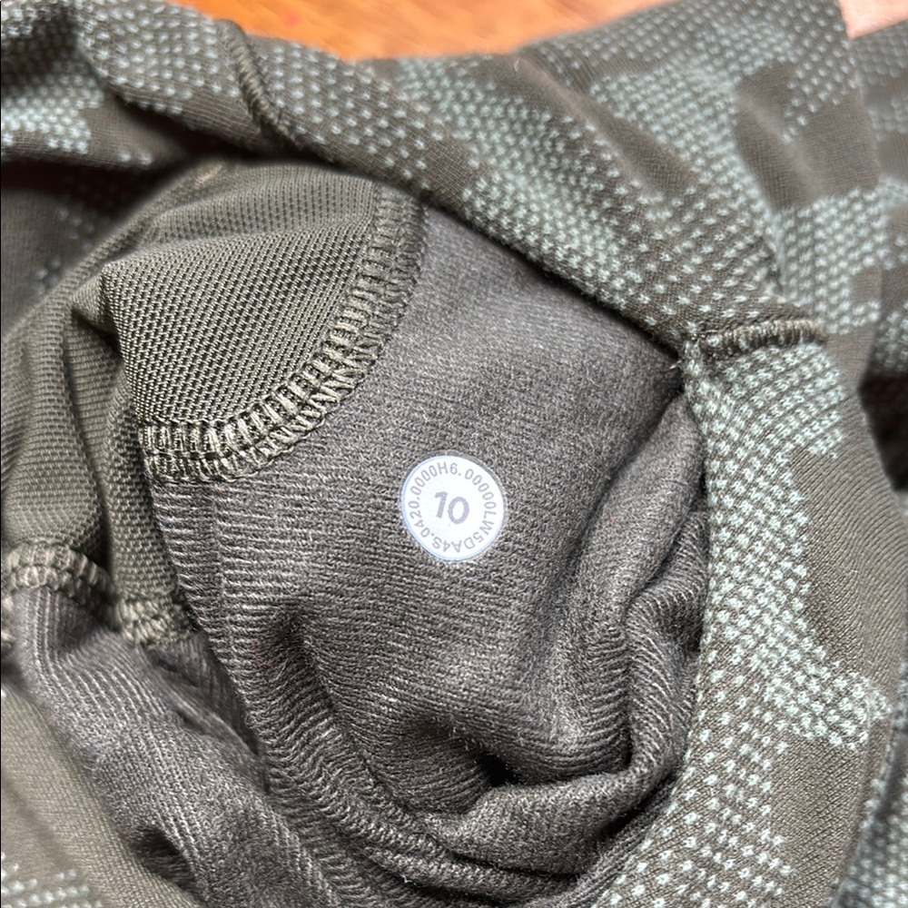 Lululemon Athletica Camo Green Joggers - Picture 2 of 3